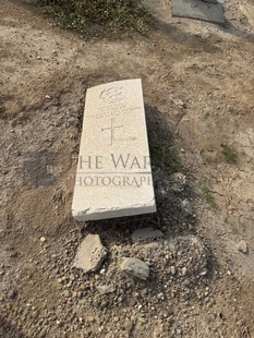 BAGHDAD (NORTH GATE) WAR CEMETERY - KNIGHT, W